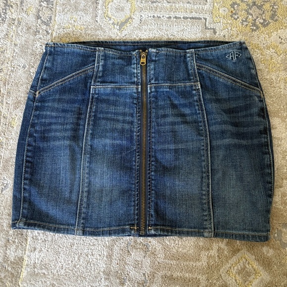 Abercrombie and Fitch Y2K Zip Front Denim Mini Skirt - Picture 3 of 10